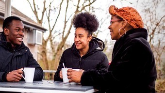 Les cafés des parents, un espace pour souffler