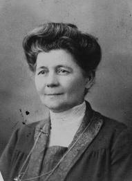 19 octobre 1935. Anna Hamilton (1864-1935) et les premières infirmières